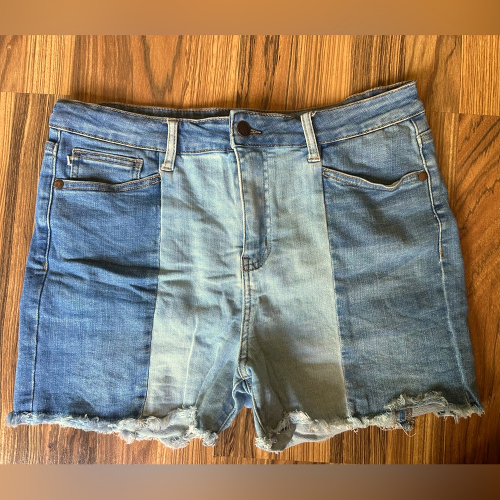 EUC - Judy Blue shorts
